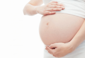 Zwanger: spelen met de baby in je buik