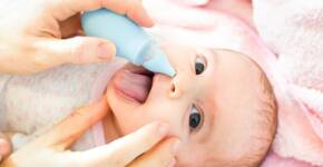 Als je baby verkouden is, wat moet je dan doen?