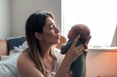 Moeders’ stem stimuleert hersengroei baby