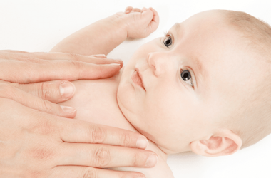 Lichaamscontact baby: van levensbelang